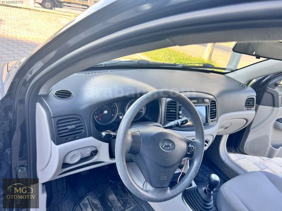 TAKASA AÇIK MASRAFSIZ 135 BİN KM de Accent Era 1.4 Team