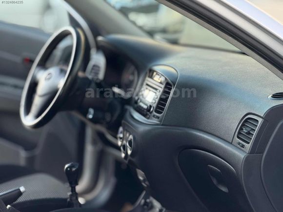 HYUNDAİ ACCENT ERA 128 binde 2011 ABS ESP Lİ DEĞİŞENSİZ