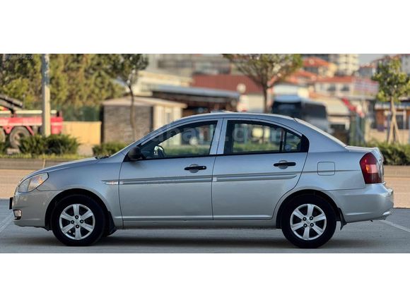 HYUNDAİ ACCENT ERA 128 binde 2011 ABS ESP Lİ DEĞİŞENSİZ