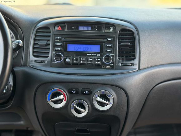 HYUNDAİ ACCENT ERA 128 binde 2011 ABS ESP Lİ DEĞİŞENSİZ