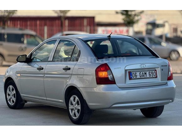 HYUNDAİ ACCENT ERA 128 binde 2011 ABS ESP Lİ DEĞİŞENSİZ