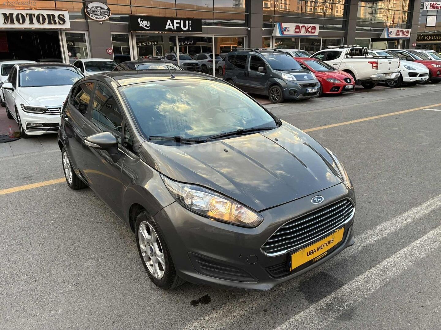 Galeriden Ford Fiesta 1.5 TDCi Trend X 2015 Model Ankara 338.000 km Füme 4