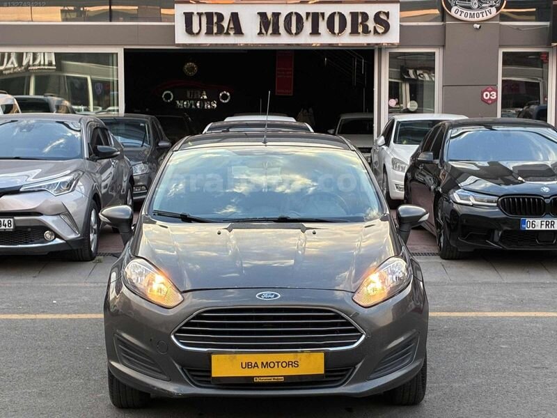 Galeriden Ford Fiesta 1.5 TDCi Trend X 2015 Model Ankara 338.000 km Füme