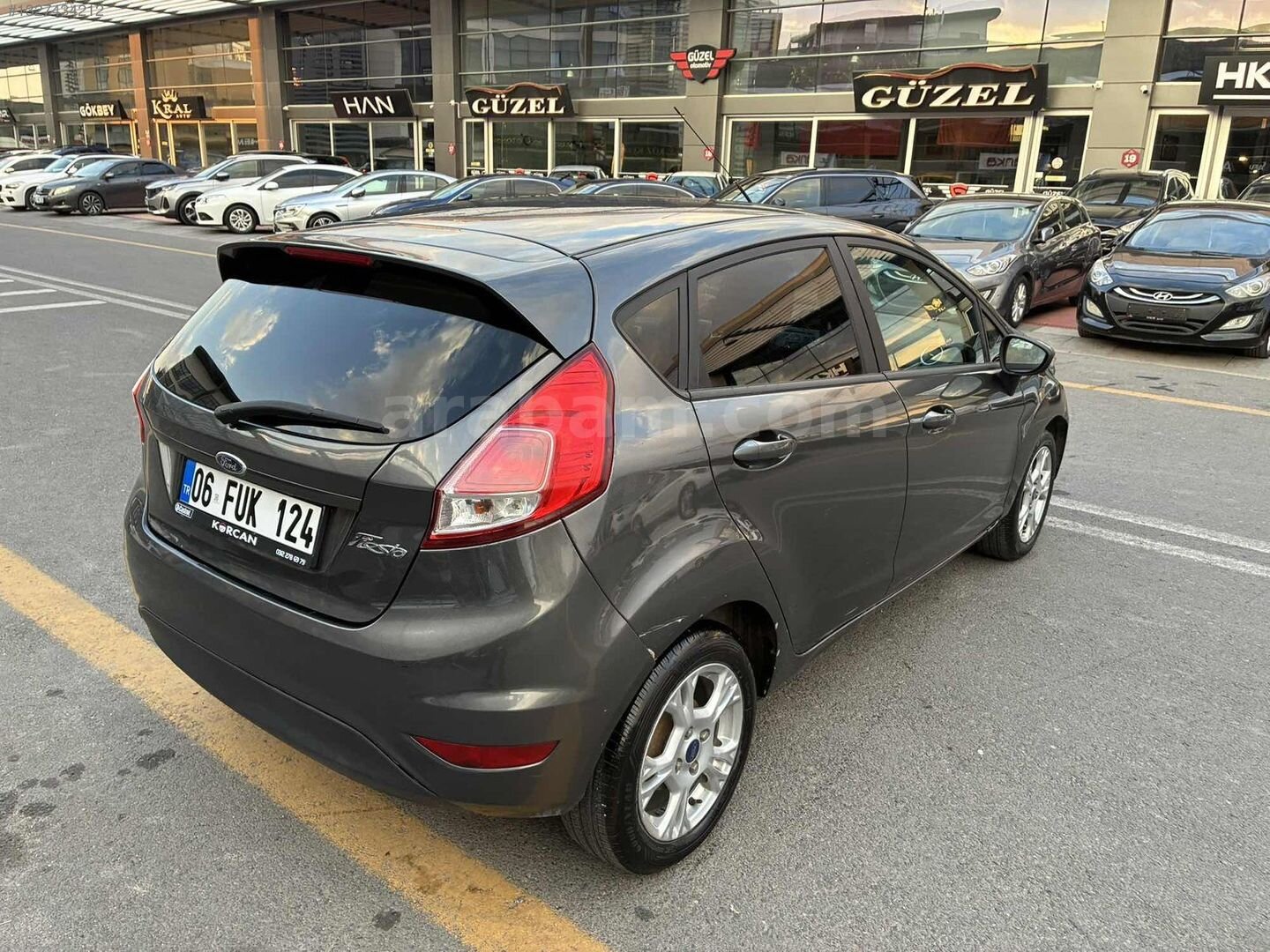 Galeriden Ford Fiesta 1.5 TDCi Trend X 2015 Model Ankara 338.000 km Füme 6