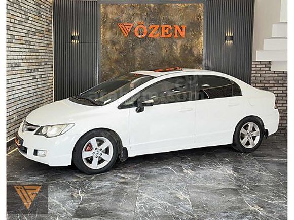 HONDA CİVİC 1.6İVTEC ELEGANCE VSA LI KARTA TAKSİT