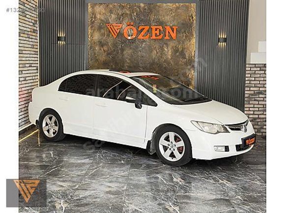 HONDA CİVİC 1.6İVTEC ELEGANCE VSA LI KARTA TAKSİT