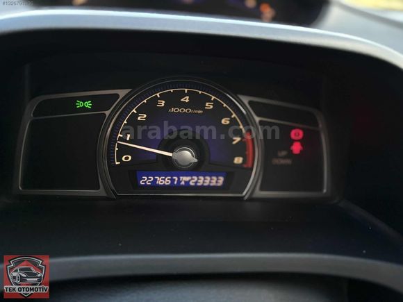 TEK OTOMOTİV'DEN TEMİZ VE BAKIMLI VSA'LI CİVİC