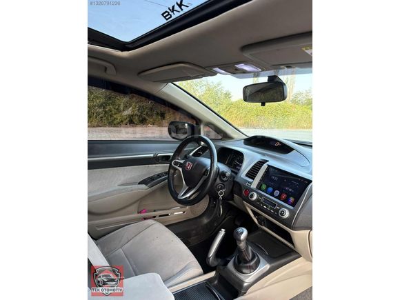 TEK OTOMOTİV'DEN TEMİZ VE BAKIMLI VSA'LI CİVİC