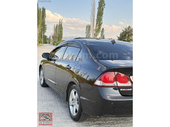 TEK OTOMOTİV'DEN TEMİZ VE BAKIMLI VSA'LI CİVİC