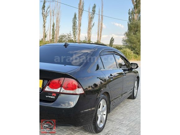 TEK OTOMOTİV'DEN TEMİZ VE BAKIMLI VSA'LI CİVİC