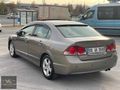 OTOMATİK BİNİCİSİNE TERTEMİZ BAKIMLI