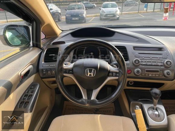 OTOMATİK BİNİCİSİNE TERTEMİZ BAKIMLI