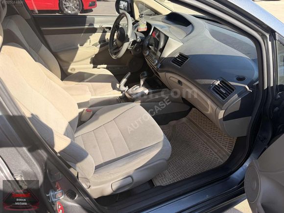 HONDA CİVİC OTOMATİK TEMİZ BAKIMLI 1.6 İVTEC 2011