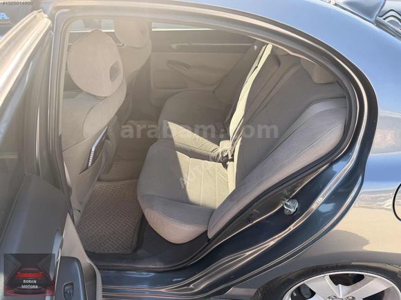 HONDA CİVİC OTOMATİK TEMİZ BAKIMLI 1.6 İVTEC 2011