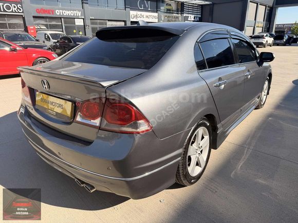 HONDA CİVİC OTOMATİK TEMİZ BAKIMLI 1.6 İVTEC 2011