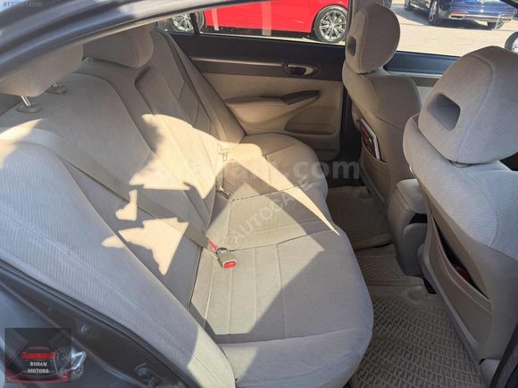 HONDA CİVİC OTOMATİK TEMİZ BAKIMLI 1.6 İVTEC 2011