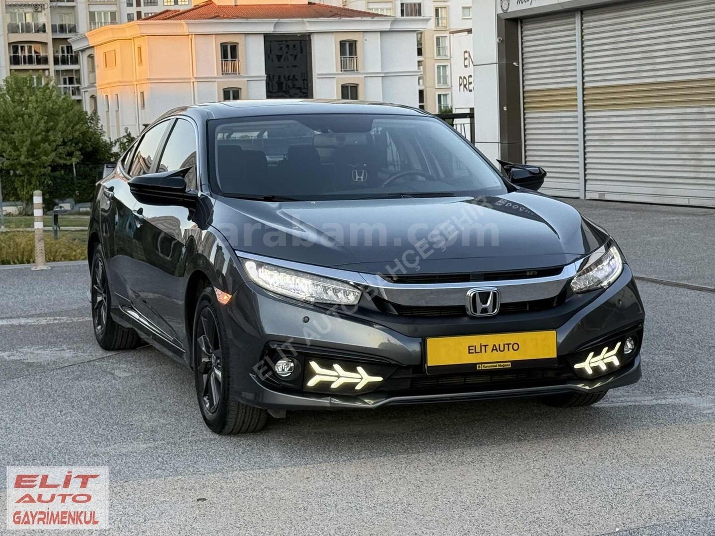 Galeriden Honda Civic 1.6i VTEC Elegance 2021 Model İstanbul 28.000 km Füme 4