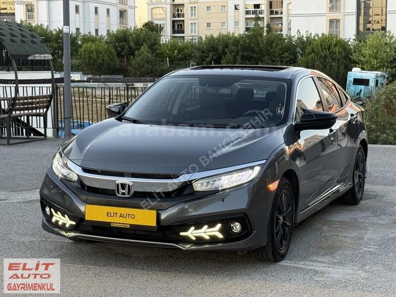 Galeriden Honda Civic 1.6i VTEC Elegance 2021 Model İstanbul 28.000 km Füme