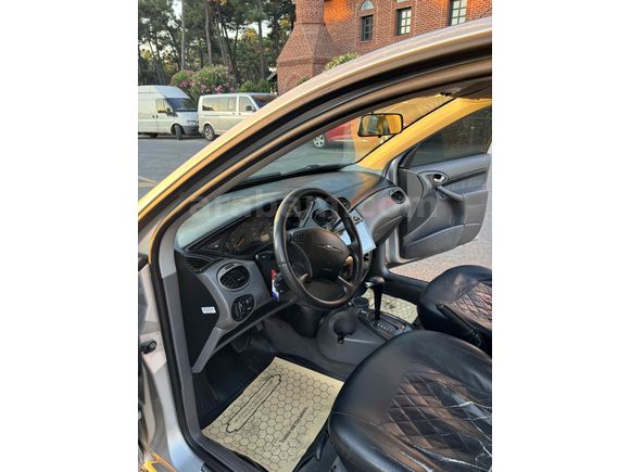 Sahibinden Ford Focus 1.6 Ghia 2001 Model 