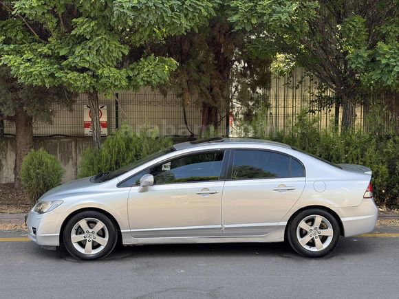 SADECE 127 BİN DE CİVİC ELEGANCE SANRUFLU BAKIMLI