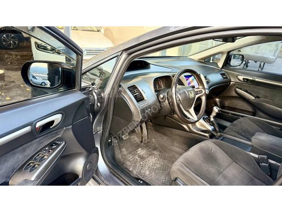 2011 HONDA CİVİC 1.6 İVTEC ELEGANCE VSA'LI HATASIZ DEĞİŞENSİZ