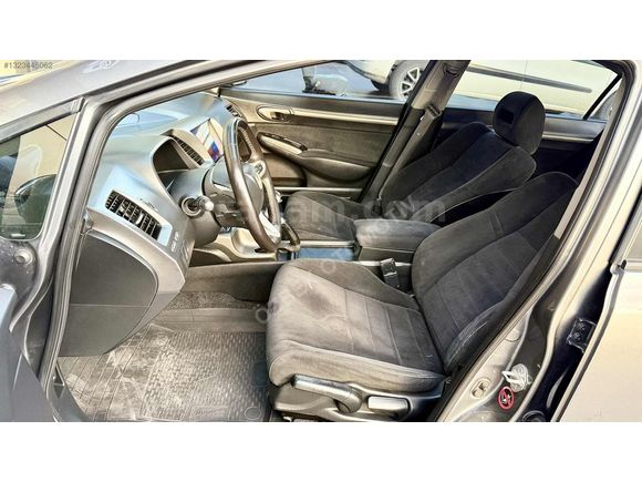 2011 HONDA CİVİC 1.6 İVTEC ELEGANCE VSA'LI HATASIZ DEĞİŞENSİZ