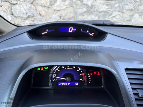HATASIZ CİVİC 145.000km ELEGANCE OTOMATİK SUNROOF