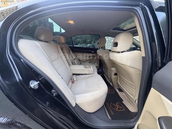 HATASIZ CİVİC 145.000km ELEGANCE OTOMATİK SUNROOF