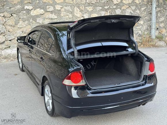 HATASIZ CİVİC 145.000km ELEGANCE OTOMATİK SUNROOF