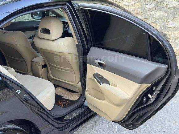 HATASIZ CİVİC 145.000km ELEGANCE OTOMATİK SUNROOF