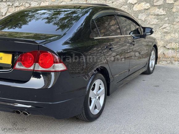HATASIZ CİVİC 145.000km ELEGANCE OTOMATİK SUNROOF