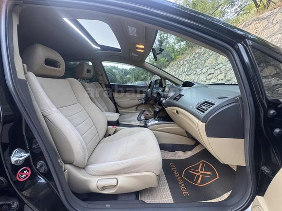 HATASIZ CİVİC 145.000km ELEGANCE OTOMATİK SUNROOF