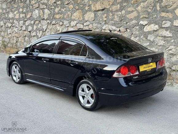 HATASIZ CİVİC 145.000km ELEGANCE OTOMATİK SUNROOF
