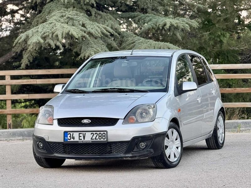 Galeriden Ford Fiesta 1.6 Comfort 2007 Model Ankara 164.000 km Gri