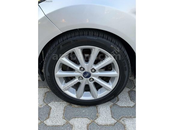 FORD FİESTA 1.6 TİTANİUM OTOAMATİK POWERSHİFT