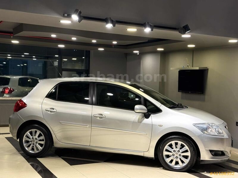 Galeriden Toyota Auris 1.6 Elegant 2008 Model İstanbul 162.000 km Gri