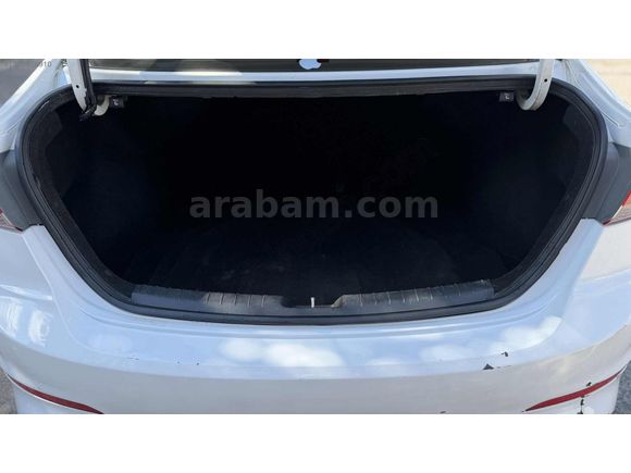 ÖZÇABA'DAN 2016 MODEL HYUNDAİ ELANTRA 1.6 CRDİ ELİTE