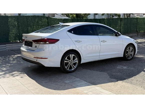ÖZÇABA'DAN 2016 MODEL HYUNDAİ ELANTRA 1.6 CRDİ ELİTE