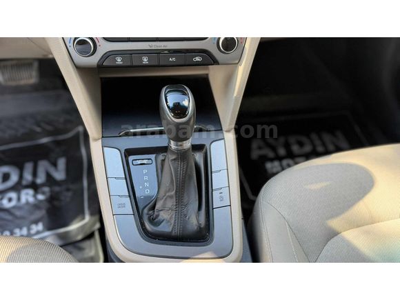 ÖZÇABA'DAN 2016 MODEL HYUNDAİ ELANTRA 1.6 CRDİ ELİTE