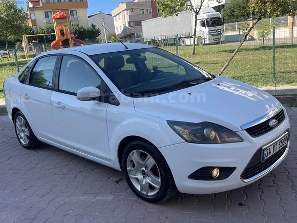 İLK SAHİBİNDEN DÜŞÜK KM Lİ MASRAFSIZ TERTEMİZ FOCUS