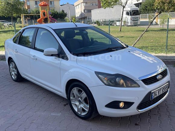 İLK SAHİBİNDEN DÜŞÜK KM Lİ MASRAFSIZ TERTEMİZ FOCUS