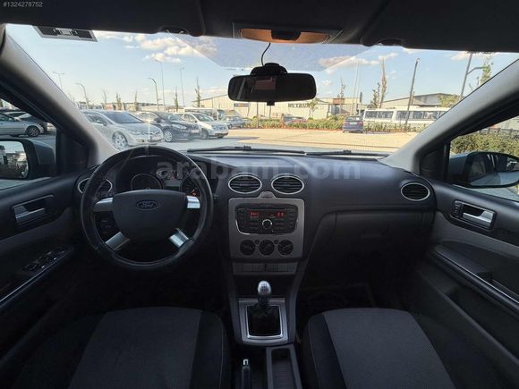 2011 TRAMERSİZ 2.5 KASA BAKIMLI FOCUS