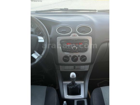2011 TRAMERSİZ 2.5 KASA BAKIMLI FOCUS