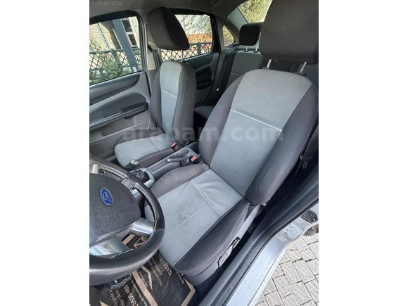 2011 TRAMERSİZ 2.5 KASA BAKIMLI FOCUS