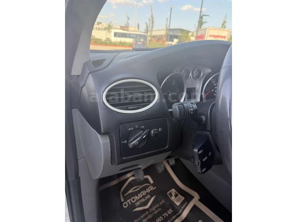 2011 TRAMERSİZ 2.5 KASA BAKIMLI FOCUS