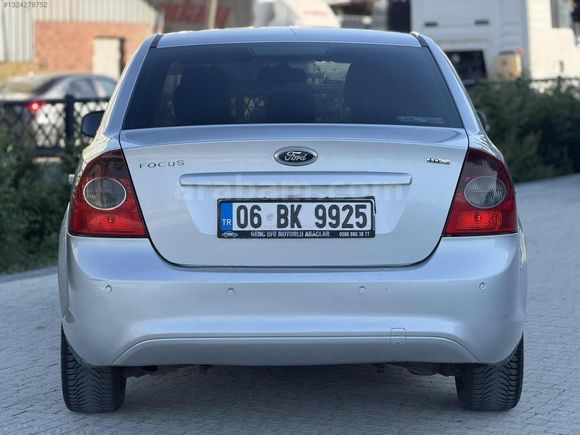2011 TRAMERSİZ 2.5 KASA BAKIMLI FOCUS