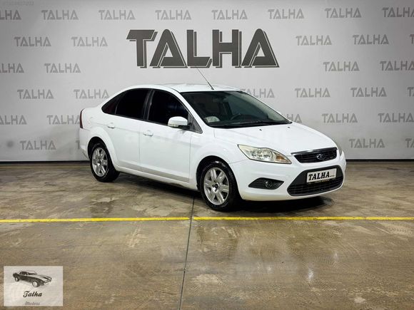 2010 FORD FOCUS 1.6 TDCİ TREND X K.KART TAKSİT