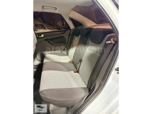 2010 FORD FOCUS 1.6 TDCİ TREND X K.KART TAKSİT