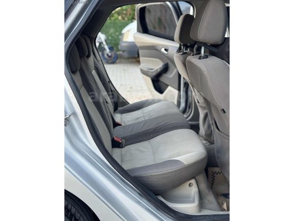ELİZA'DAN HASAR KAYITSIZ SÜPER KONDİSYONDA TRENDX FORD FOCUS
