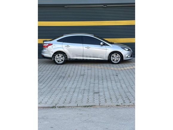 ELİZA'DAN HASAR KAYITSIZ SÜPER KONDİSYONDA TRENDX FORD FOCUS